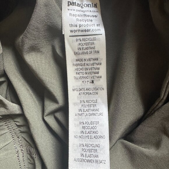 Patagonia Fleetwith Romper Jumpsuit in Size Small - Picture 8 of 11